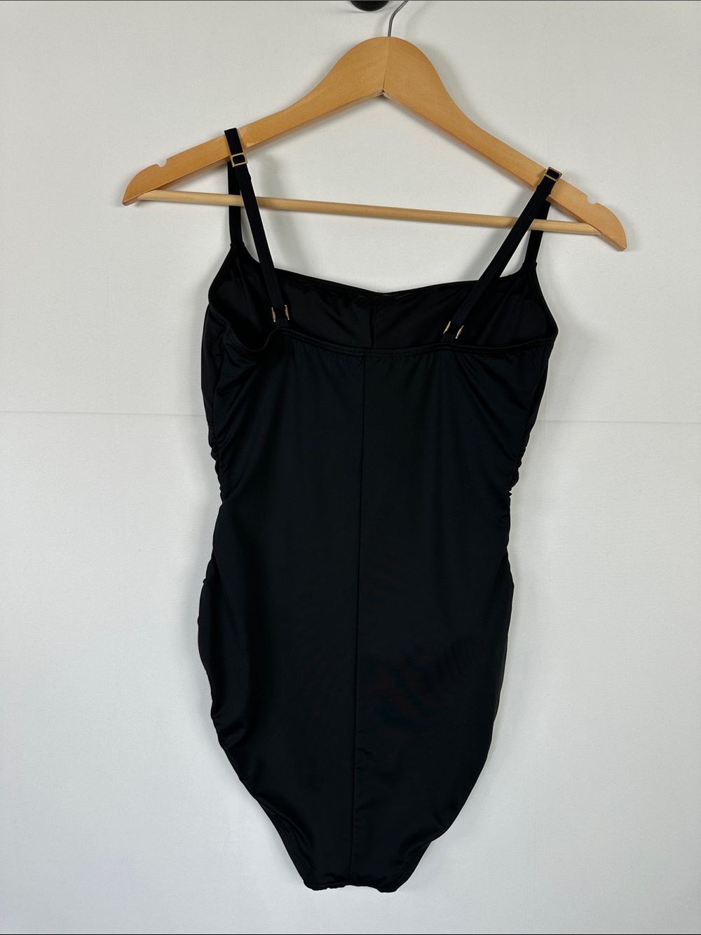 La Blanca Draped One Piece Swimsuit Island Goddess Classic Black 10 Resort Wear - Picture 5 of 7